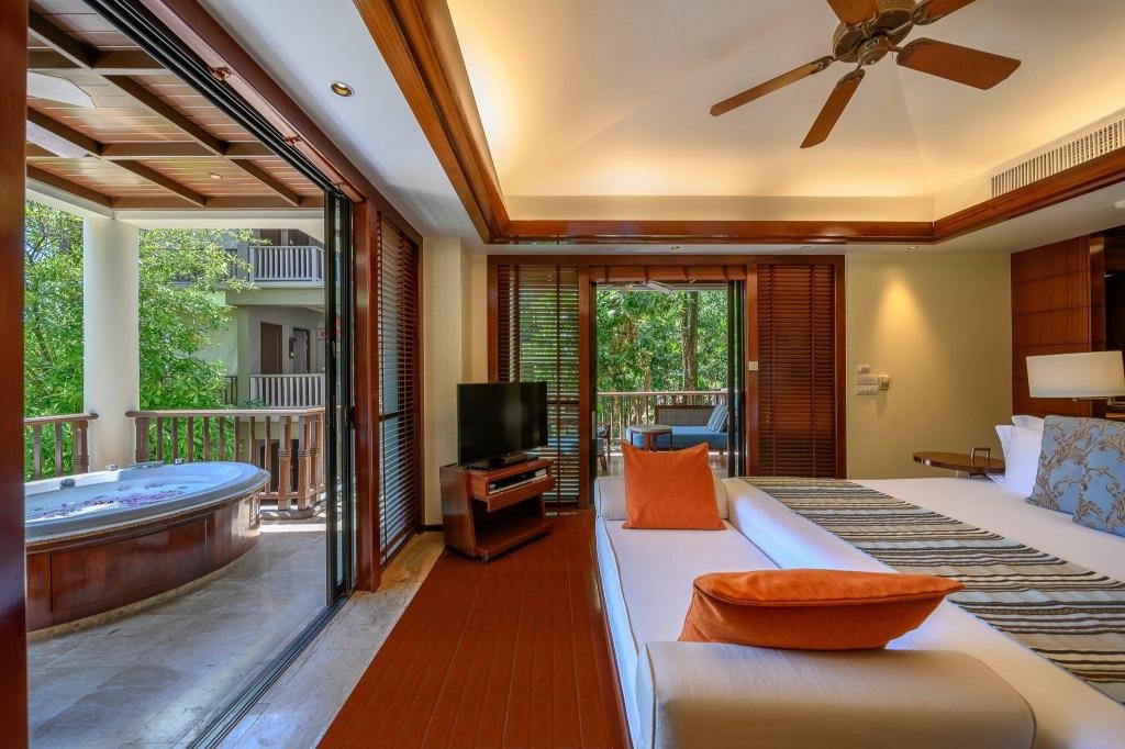 Deluxe Spa Garden View -King - Guestroom, Centara Grand Beach Resort & Villas Krabi in Krabi